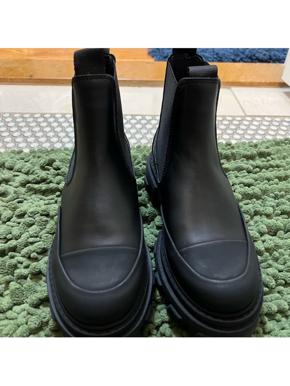 Ganni Women’s Size 38 (US 8) Never worn. Black Chunky Chelsea Boot - Picture 8 of 10